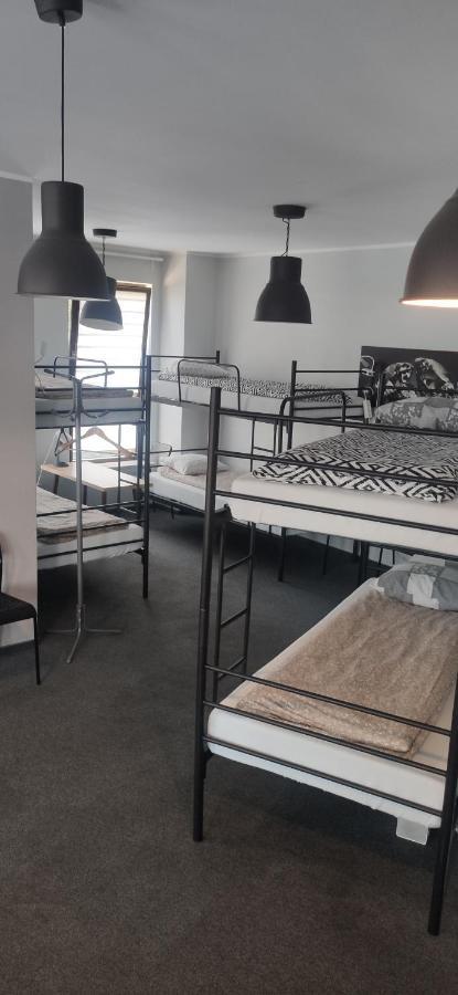 Hostel Sunrise Przy Dw. Zachodnim Varsovia Exterior foto